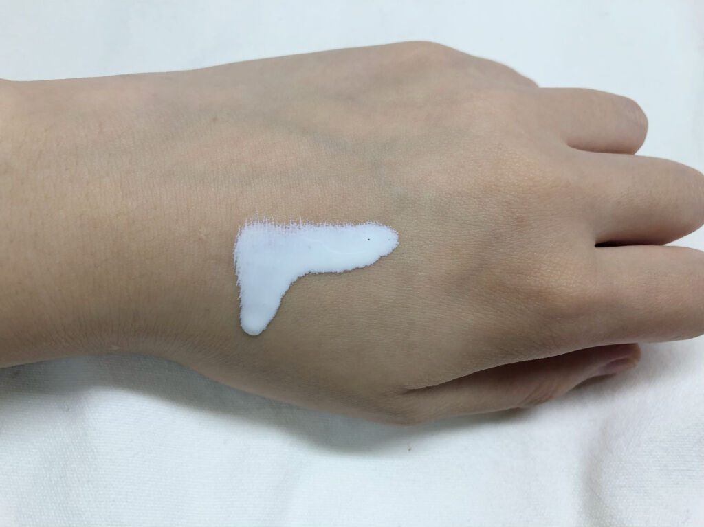 皮脂テカリ防止下地/CEZANNE/化粧下地を使ったクチコミ（2枚目）