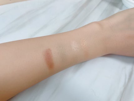 リアルクローズシャドウ/excel/アイシャドウパレットを使ったクチコミ(2枚目)