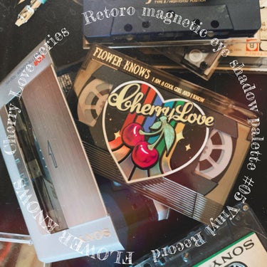  レトロマグネティック アイシャドウパレット 05 バイナルレコード(Vinyl Record)/FlowerKnows/アイシャドウパレットを使ったクチコミ（1枚目）