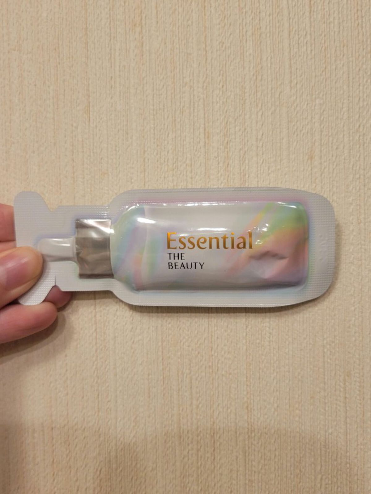 ザビューティ うるツヤチャージヘアパック/エッセンシャル/ヘアマスク・ヘアパックを使ったクチコミ（2枚目）