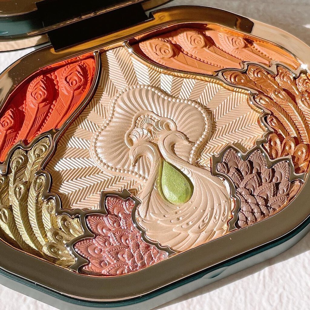 花西子　8色マルチパレット(タイ族限定版)/花西子/アイシャドウパレットを使ったクチコミ（3枚目）