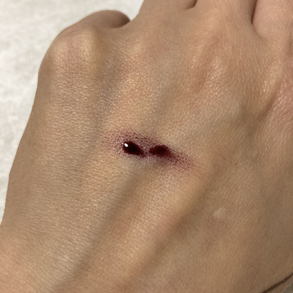 チーク ティント ＜ウォータリーチーク＞ 005 Fill You Up/ADDICTION/リキッドチークを使ったクチコミ（2枚目）