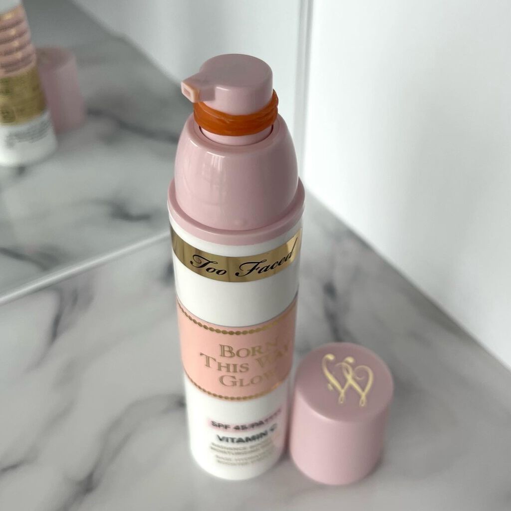 ～トゥー フェイスド ハングオーバー～ ピロー バーム リップ トリートメント/Too Faced/リップ美容液を使ったクチコミ（3枚目）