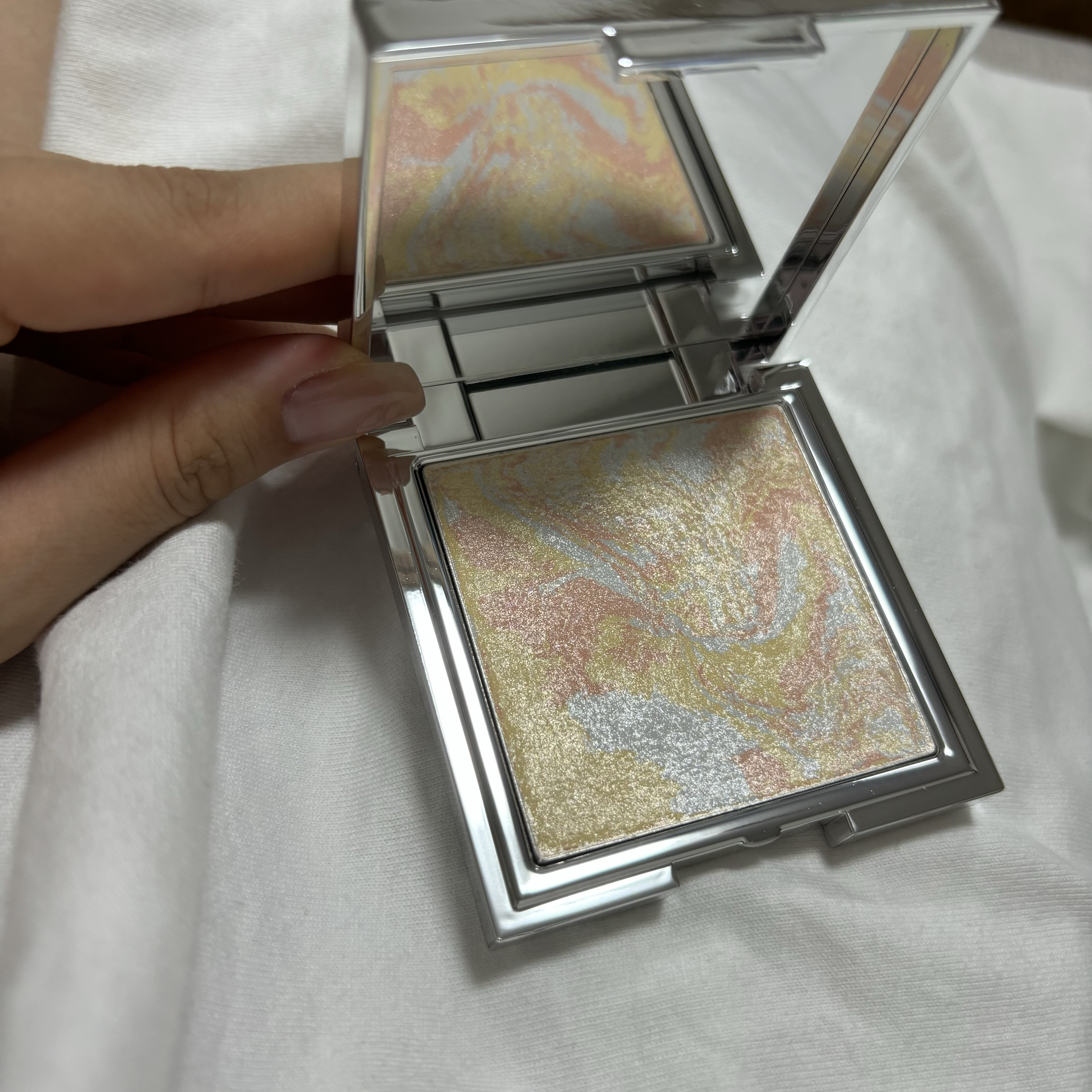 スキンルミナスハイライター/DEAR DAHLIA/パウダーハイライトを使ったクチコミ（2枚目）