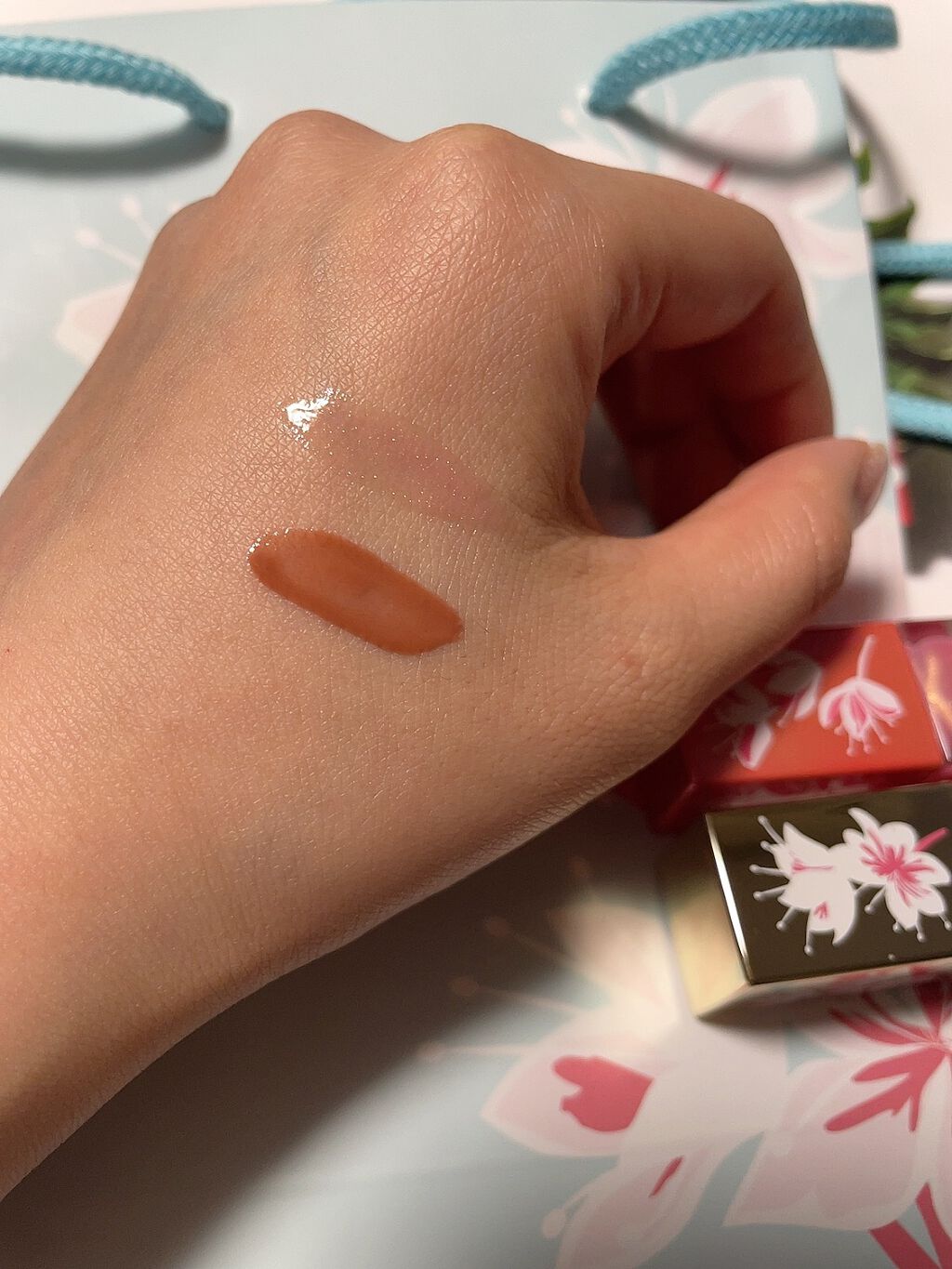 コンフォート リップオイル インテンス/CLARINS/リップグロスを使ったクチコミ（3枚目）