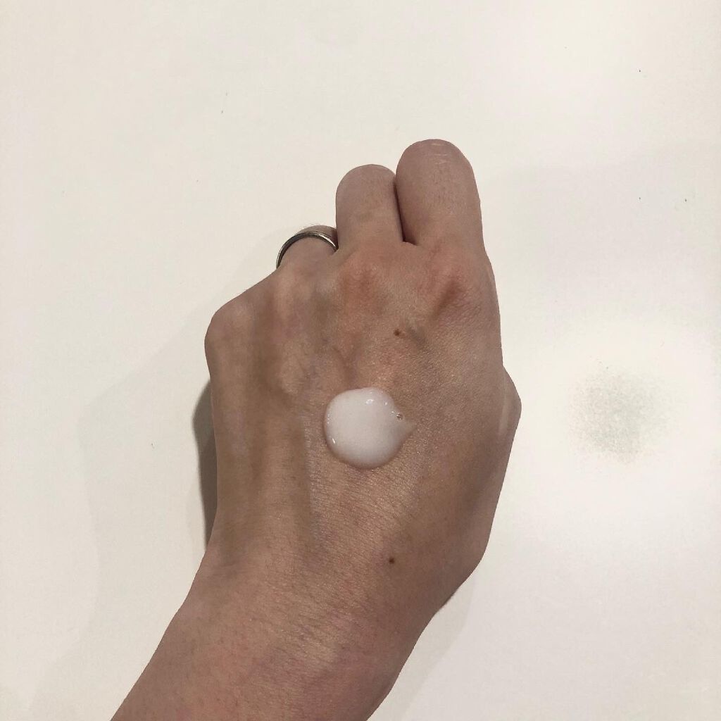 mao on LIPS 「#raiz#reagingessence洗顔後すぐのお肌に使用..」(2枚目)