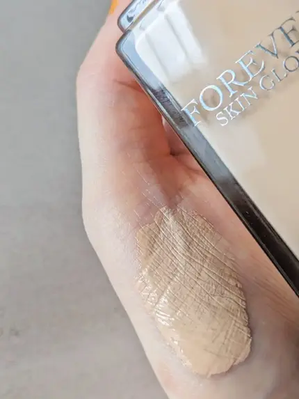 ディオールスキン フォーエヴァー フルイド グロウ/Dior/リキッドファンデーションを使ったクチコミ(3枚目)