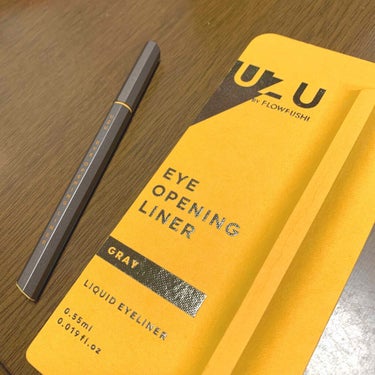 

❤︎ UZU アイオープニングライナー
❤︎ gray （グレー）
❤︎ ¥1,500 + tax



🙆‍♀️ good!!!

鉛筆のように六角形で持ちやすい
とにかくデザインがおしゃれ
落ち