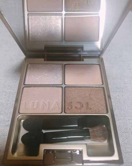 スキンモデリングアイズ/LUNASOL/アイシャドウパレットを使ったクチコミ(3枚目)