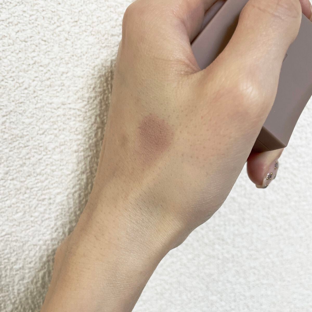 ニューデップスアイシャドウ/hince/単色アイシャドウを使ったクチコミ(2枚目)