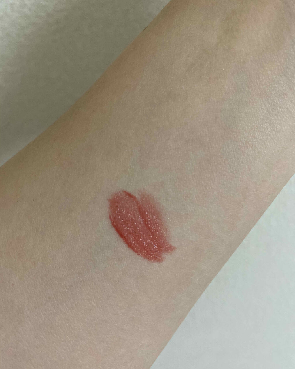 ジューシーラスティングティント/rom&nd/リップティントを使ったクチコミ（2枚目）