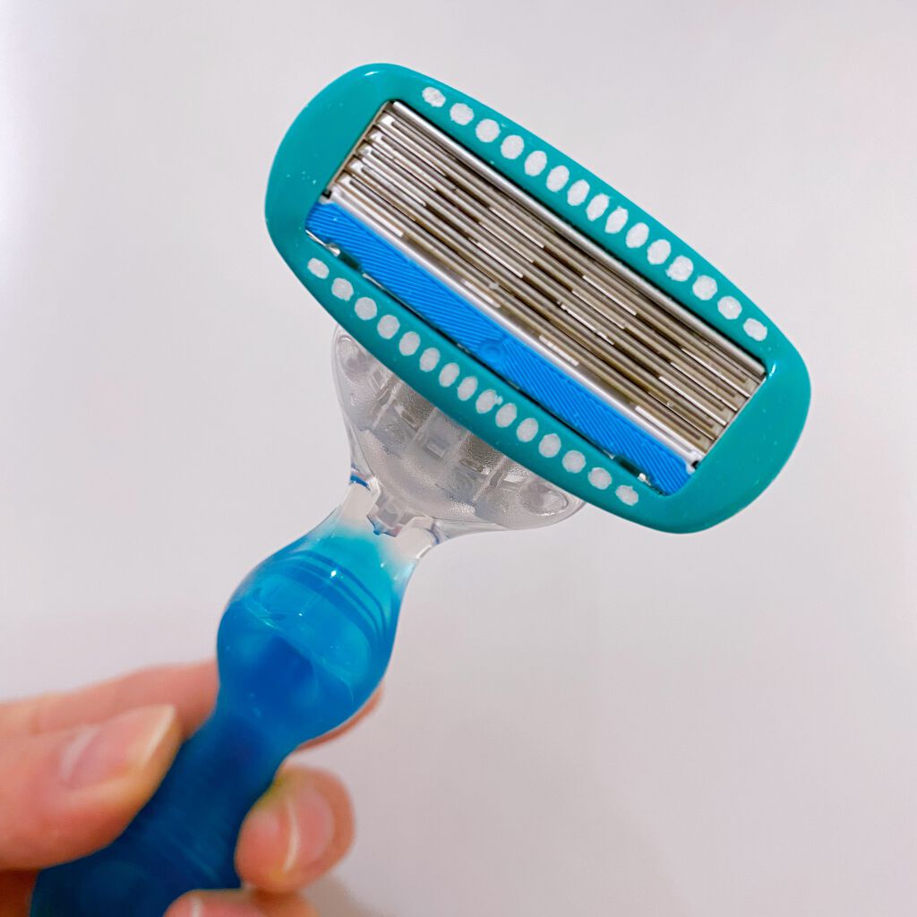 ハイドロシルク 敏感肌用 ホルダー （刃付き＋替刃１コ）/ハイドロシルク/シェーバーを使ったクチコミ（3枚目）