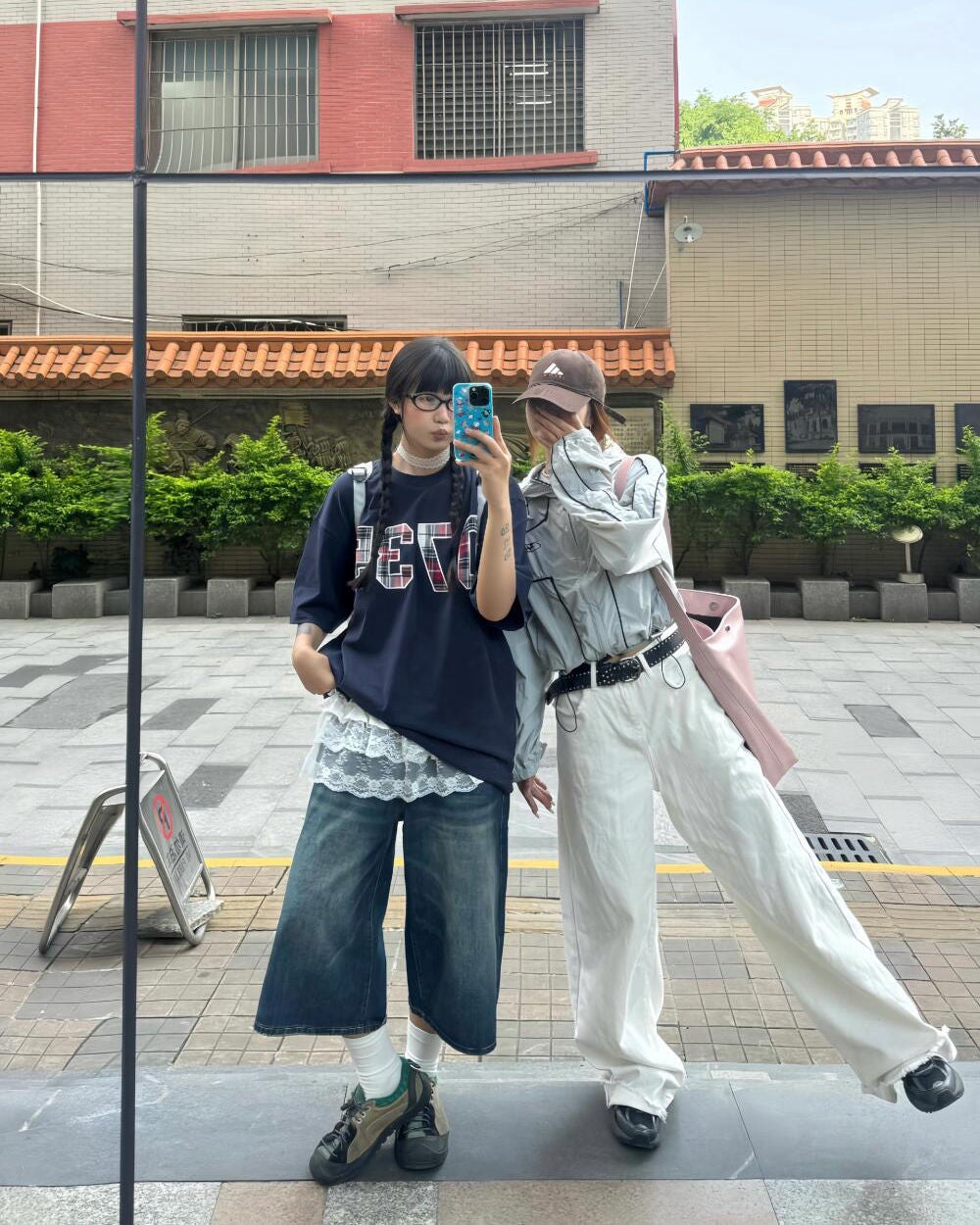 ひとみ on LIPS 「即座に応じる友情はとても楽しいです#コーデ#韓国コーデ#韓国フ..」(2枚目)