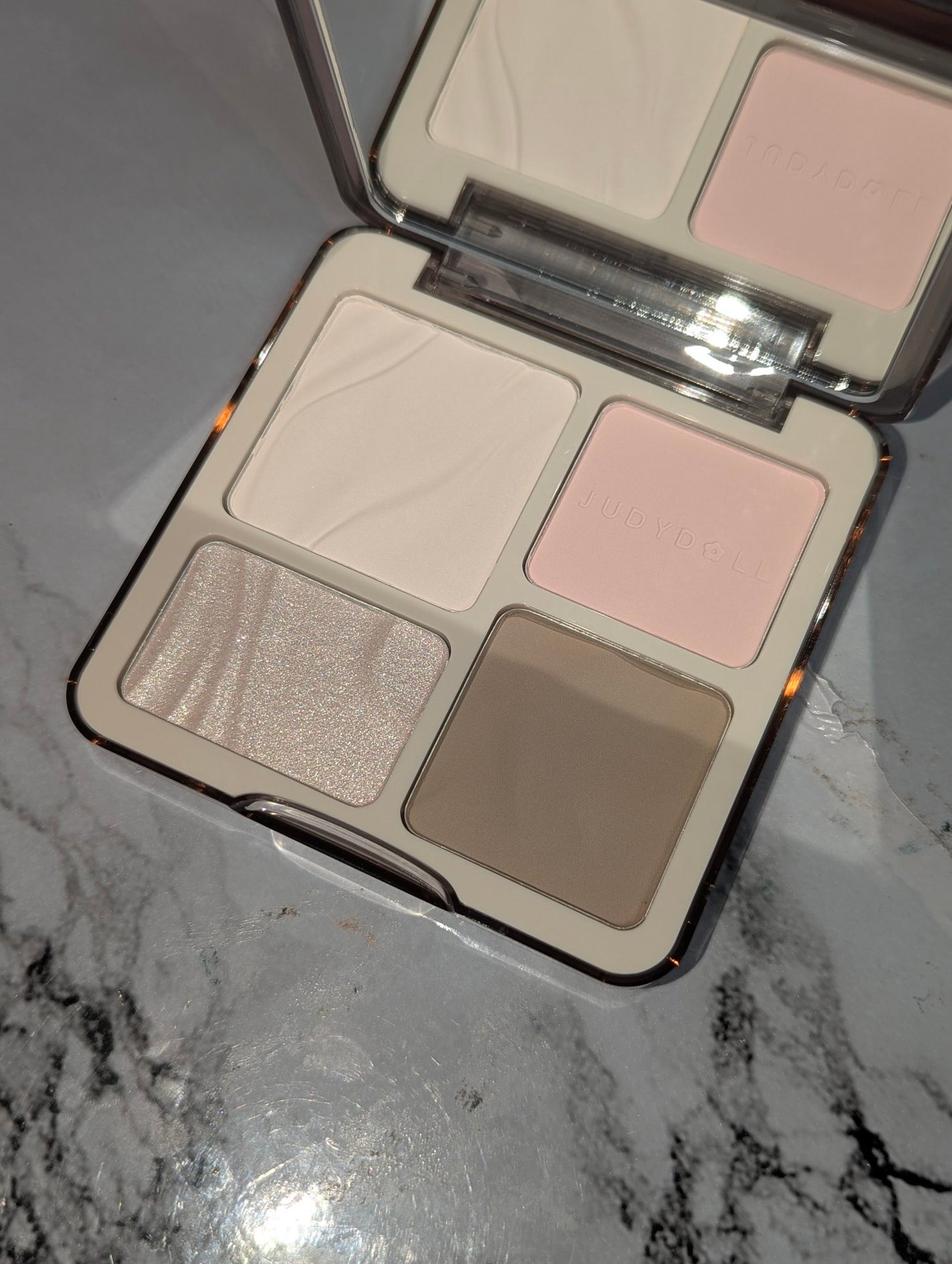 JUDYDOLL メリハリマスターパレット/JUDYDOLL/パウダーハイライトを使ったクチコミ(5枚目)