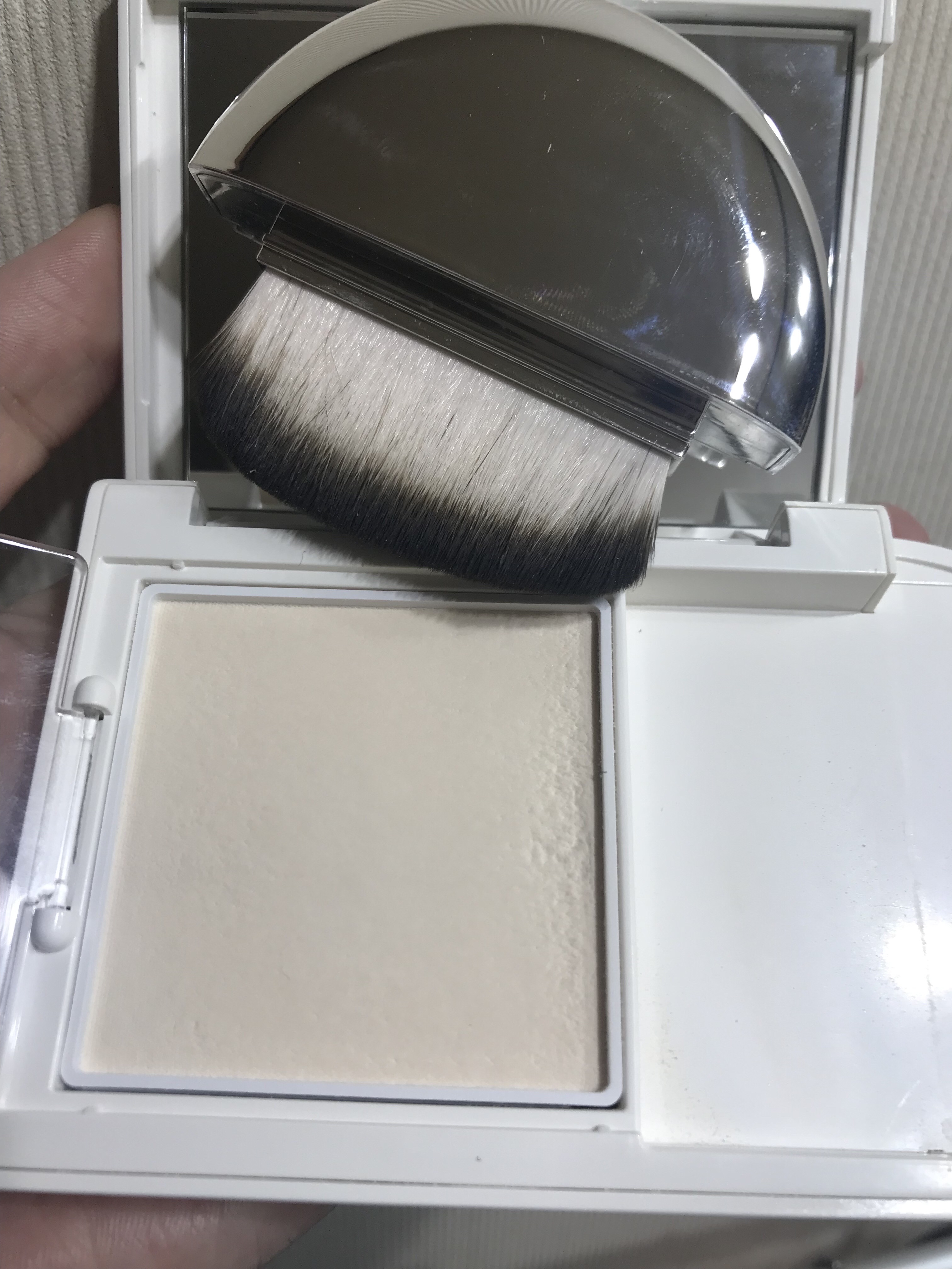 エアリーパウダープライマー/HERA/プレストパウダーを使ったクチコミ（3枚目）