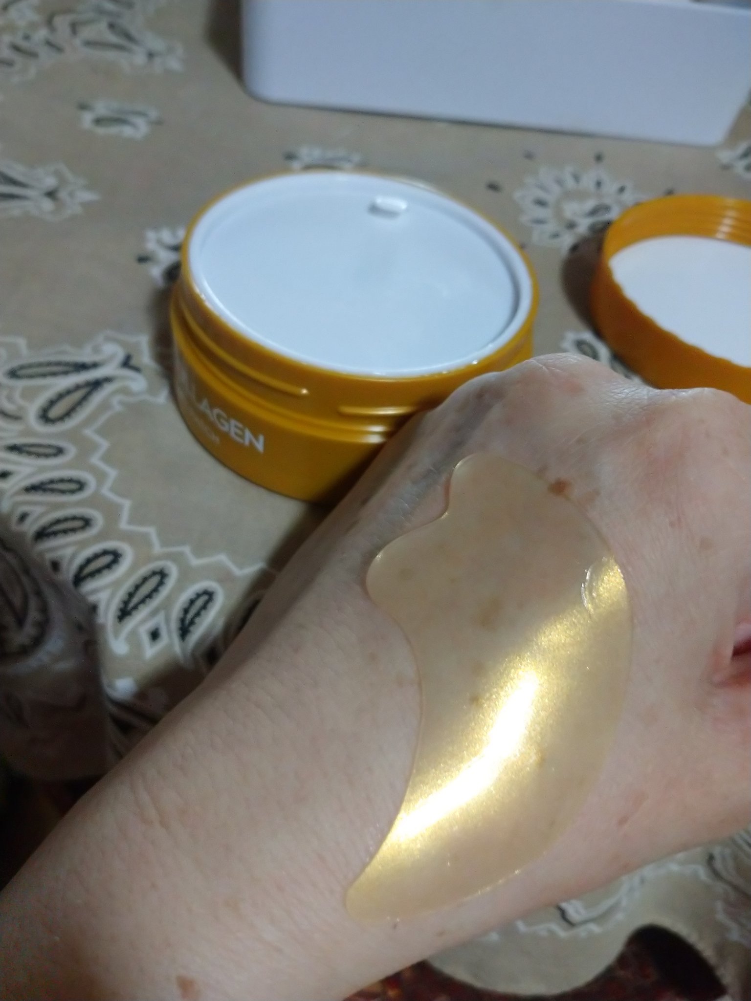 ゴールドコラーゲンファーミングアイパッチ/SNP/アイケア・アイクリームを使ったクチコミ（2枚目）