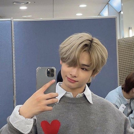 えま on LIPS 「🐰͛.*KPOP好きな人集まれっ🐰͛.*投稿することがなかなか..」(5枚目)