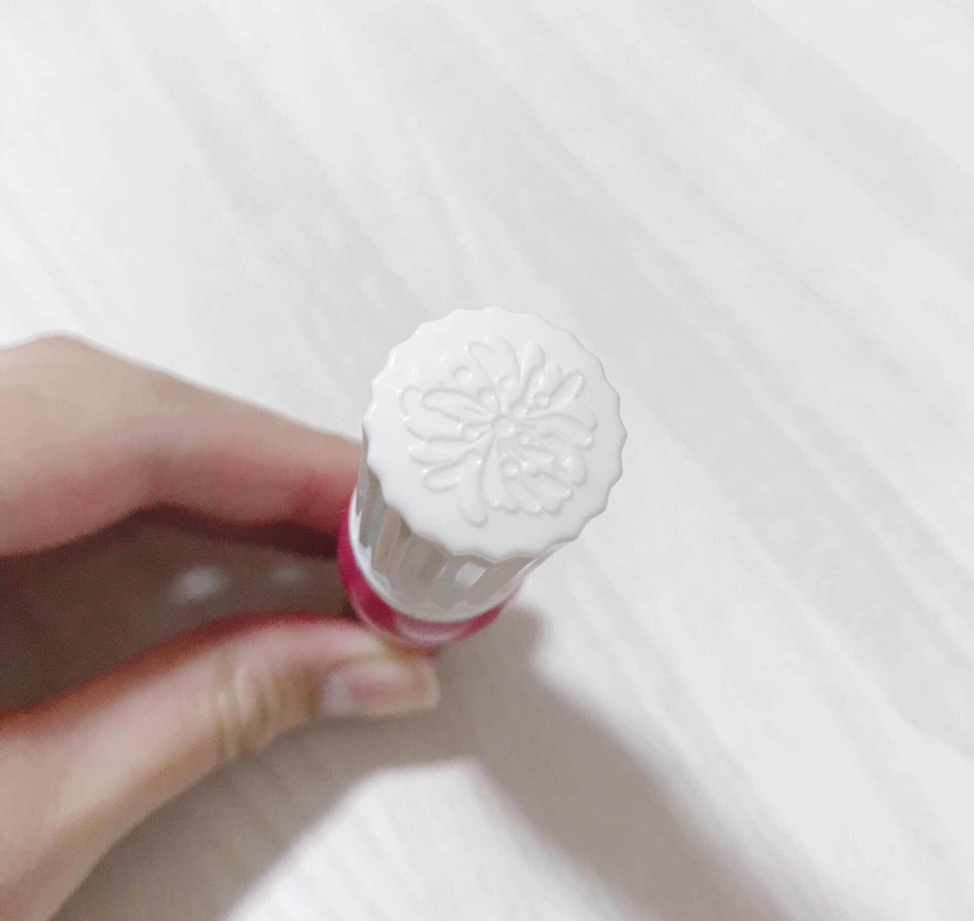 グロッシー ルージュ 02 コンフィチュール ドゥ ヴィオレット/PAUL & JOE BEAUTE/口紅を使ったクチコミ（2枚目）