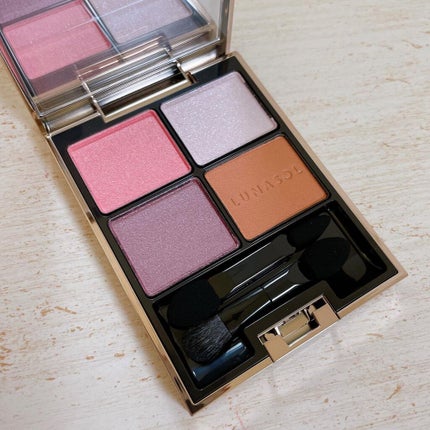 アイカラーレーション 06 Breeze Lilac(販売終了)/LUNASOL/アイシャドウパレットを使ったクチコミ(2枚目)