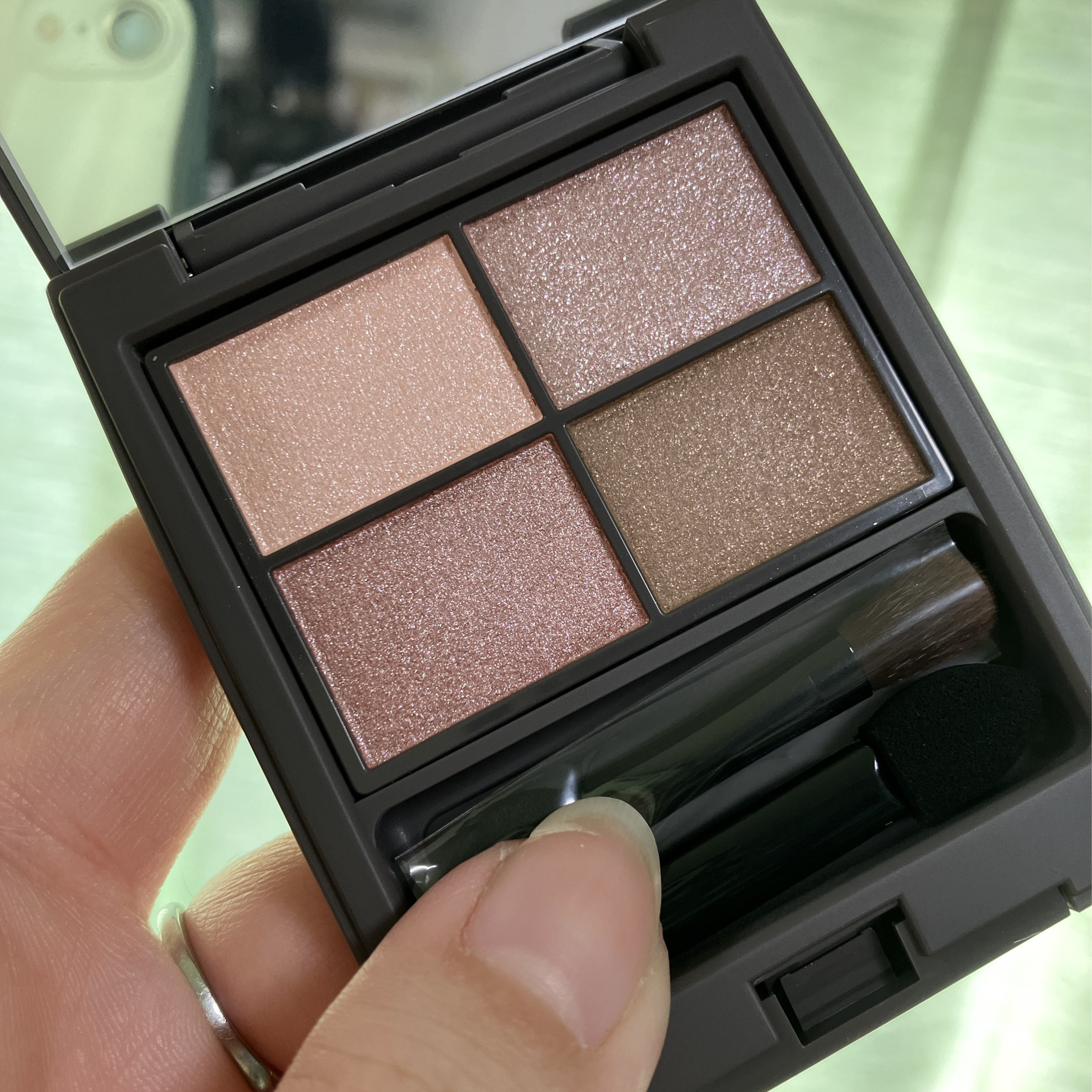 アンノウンアイズ/STEIASUR（ステイアシュール）/アイシャドウパレットを使ったクチコミ（2枚目）