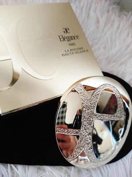 ラ プードル オートニュアンス/Elégance/プレストパウダーを使ったクチコミ(2枚目)