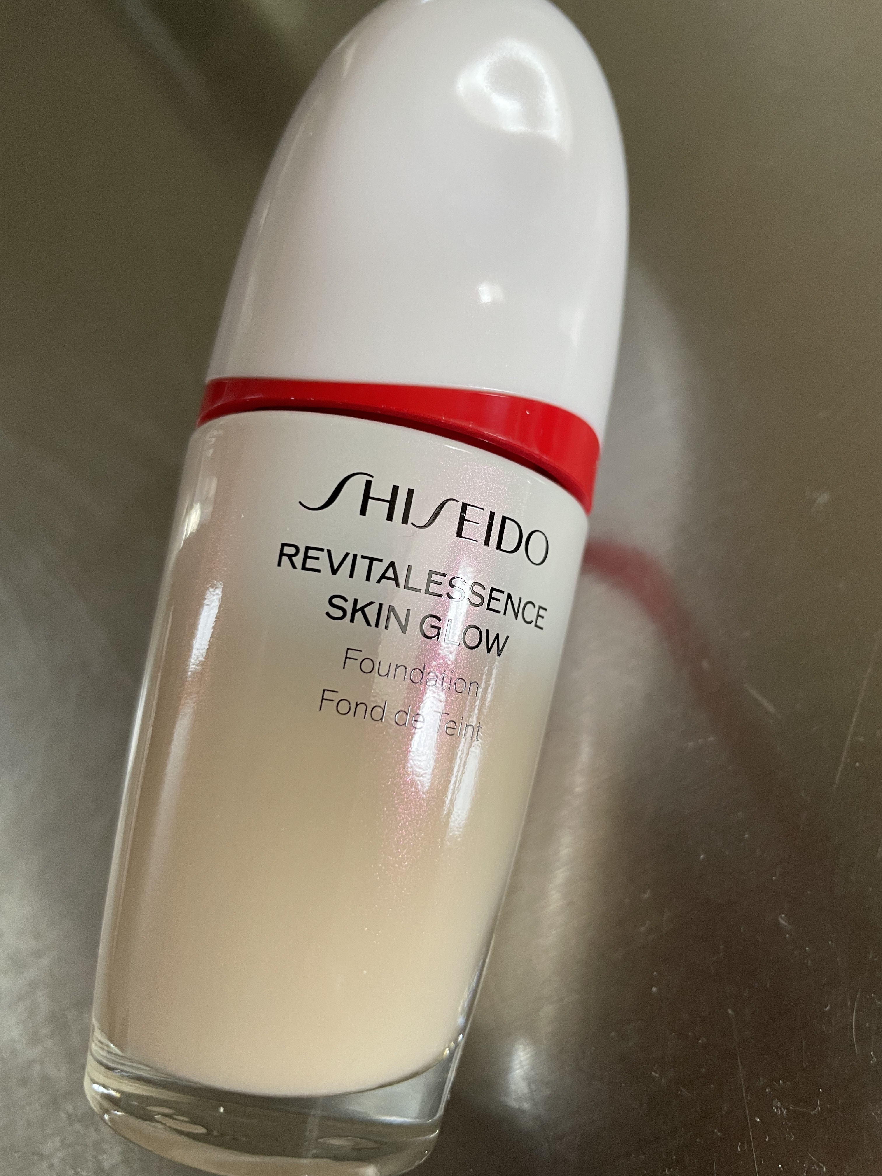 エッセンス スキングロウ ファンデーション 160 Shell/SHISEIDO/リキッドファンデーションを使ったクチコミ（1枚目）