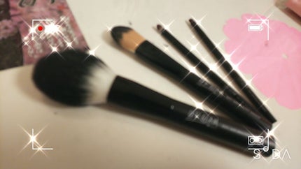 U R GLAM UR GLAM POWDER BRUSHのクチコミ「やっほ〜‼あゆです❤️❤️❤️❤️  
今回はダイソーのユーアーグラムのブラシをレビューしてい.....」(1枚目)
