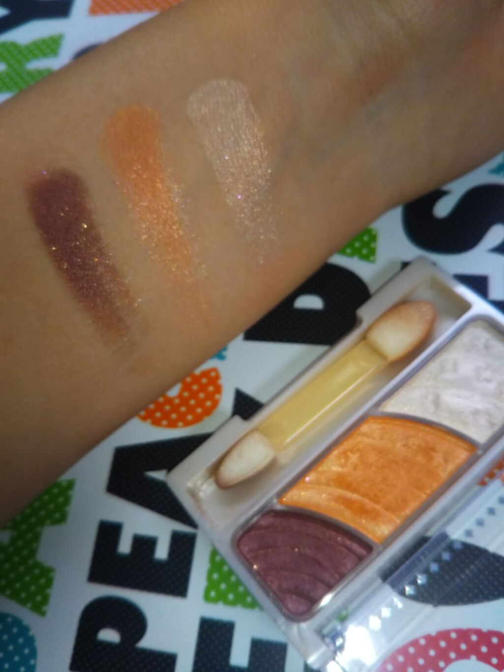 トーンアップアイシャドウ/CEZANNE/アイシャドウパレットを使ったクチコミ（3枚目）