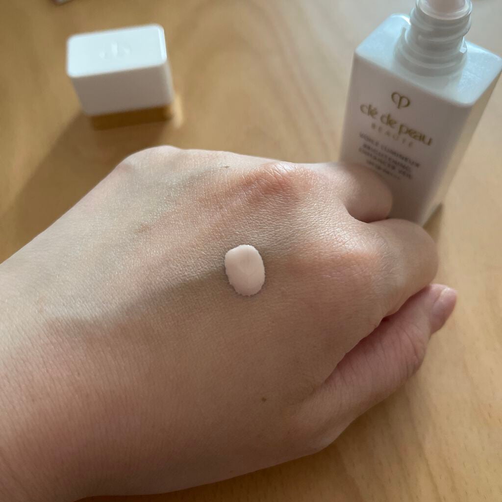 クレ・ド・ポー ボーテ ヴォワールルミヌ/クレ・ド・ポー ボーテ/化粧下地を使ったクチコミ(2枚目)