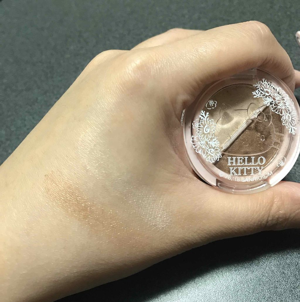 パウダーアイシャドウ ブルーミングキティ/DAISO/アイシャドウパレットを使ったクチコミ（2枚目）