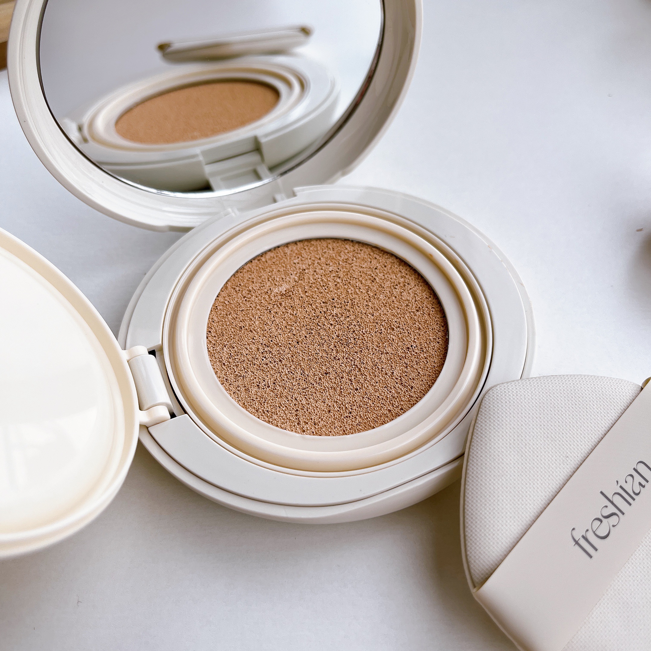 エッグライククッション/freshian/クッションファンデーションを使ったクチコミ（3枚目）