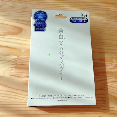 ジャパンギャルズ
薬用ホワイトニングピュアマスク（フェイシャルエッセンス）
30枚入り

このパッケージに惹かれて購入しました♡
毎朝毎晩パックをするので、大容量のパックが大好きです。使い切ったので、レ