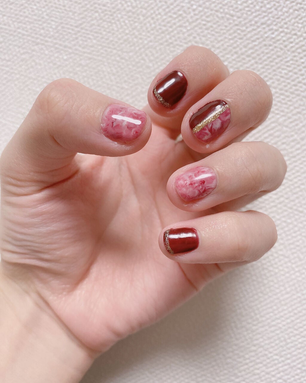 瑠美奈 on LIPS 「#ボルドーネイル#セリアジェルネイル..」(1枚目)