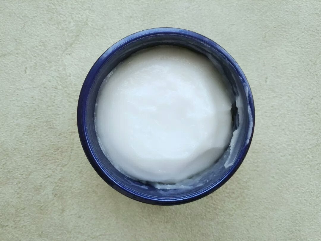 ニベア ロイヤルブルーボディクリーム うるおい密封ケア/ニベア/ボディクリームを使ったクチコミ(2枚目)