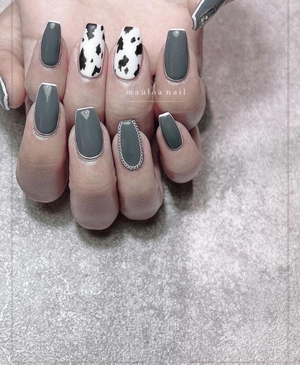 mauloa_nail on LIPS 「・ 🐄❤️・ネイルやり方動画fantistにて多数更新してます..」(1枚目)