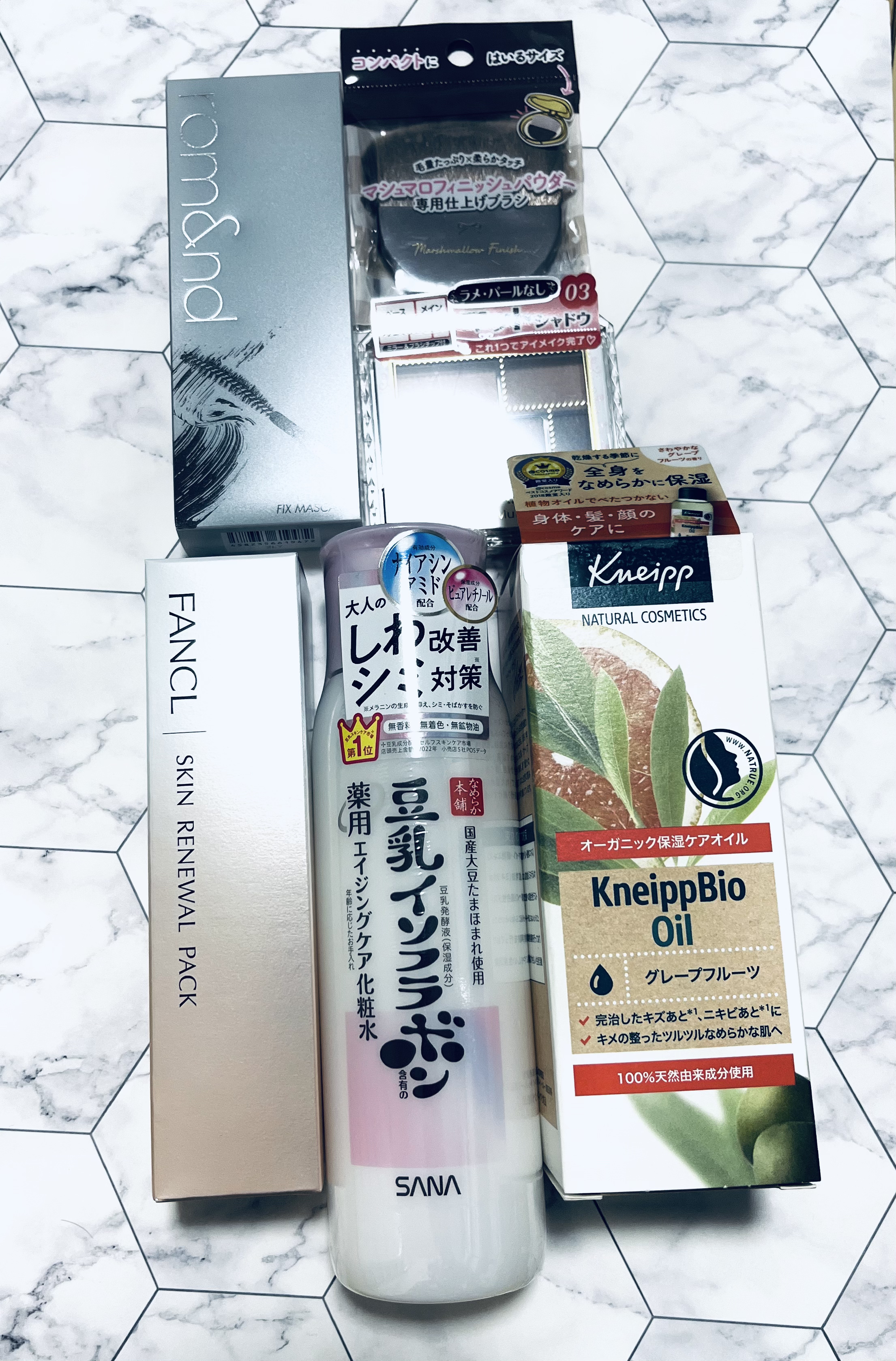 マシュマロフィニッシュパウダーブラシ/キャンメイク/メイクブラシを使ったクチコミ（1枚目）