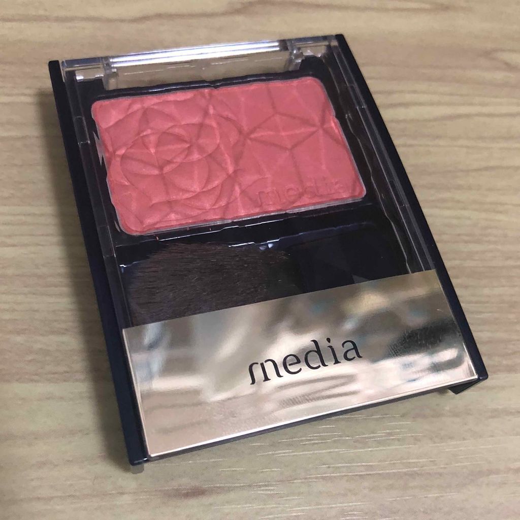 ブライトアップチークN/media/パウダーチークを使ったクチコミ(2枚目)