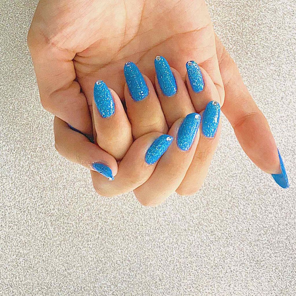 りぷ🌙 on LIPS 「今日はネイルを変えたので、ネイルの紹介〜〜💓先月楽天でジェルネ..」(2枚目)