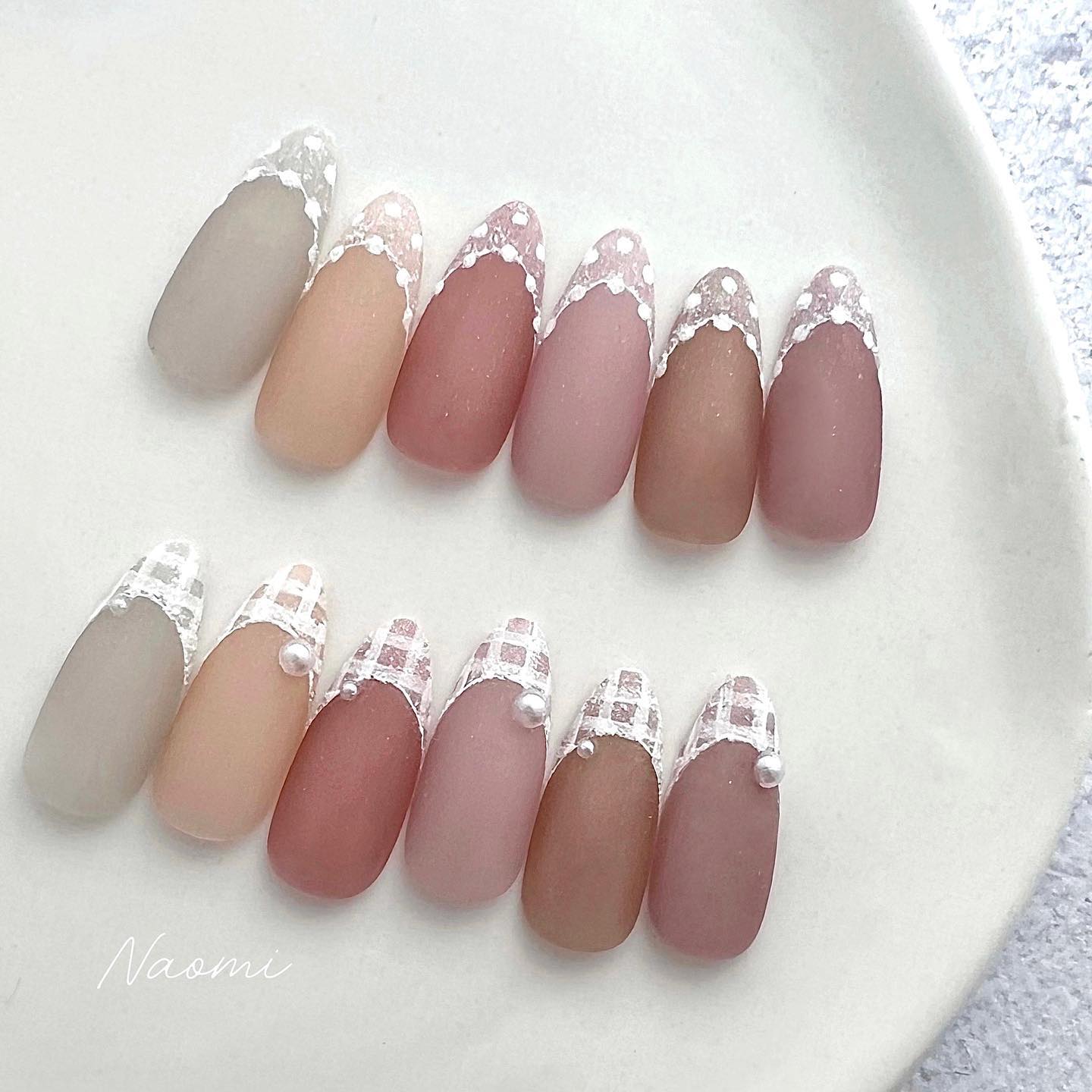 #春ネイル,#ラメネイル,#セルフネイル,#ウェディングネイル,#フレンチネイル,#レースネイル,#チェックネイル,#ギンガムチェックネイル,#パールネイル,#大人可愛いネイル,#ドットネイル,#水玉ネイル,#ちゅるんネイル,#マットネイルのネイルデザイン