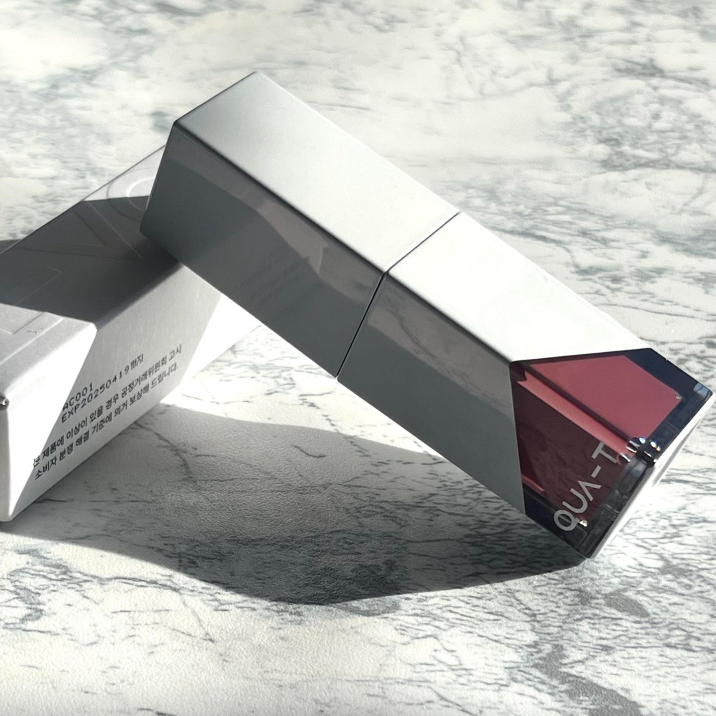 ザグラスタトゥーティント/QUA-T/リップティントを使ったクチコミ(5枚目)