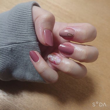  【桜ネイル🌸】
もうすっかりお外もあたたかいので
爪先も春を先取りしてます🥰

💫使用アイテム
NAILHOLIC - RO602/BE807
CANMAKE カラフルネイルズ - N29
GENET