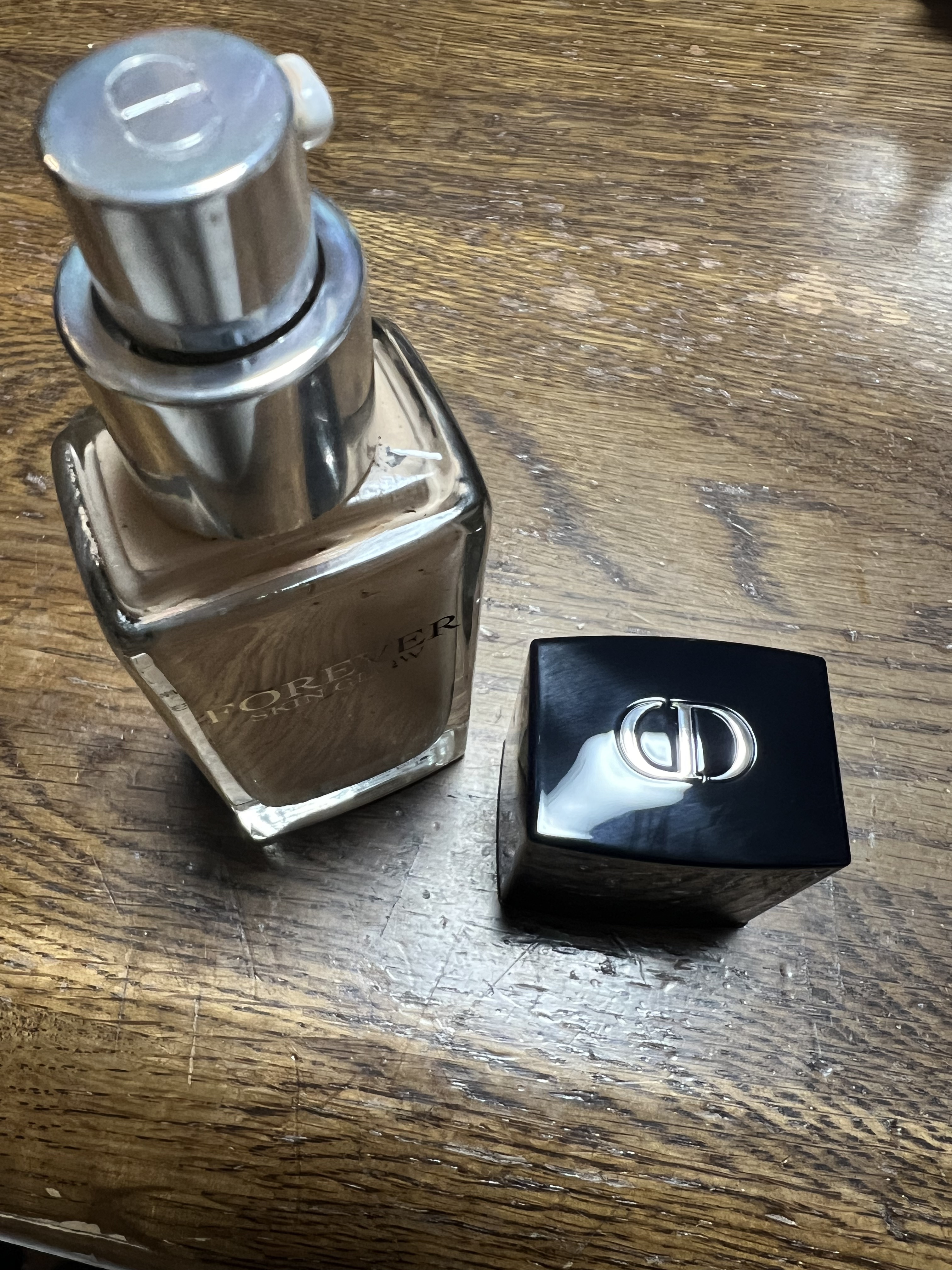 ディオールスキン フォーエヴァー フルイド グロウ/Dior/リキッドファンデーションを使ったクチコミ（3枚目）