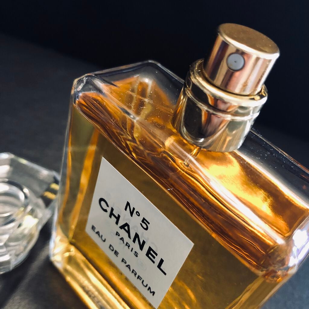 シャネル N°5 オードゥ パルファム (ヴァポリザター)/CHANEL/香水(レディース)を使ったクチコミ(2枚目)