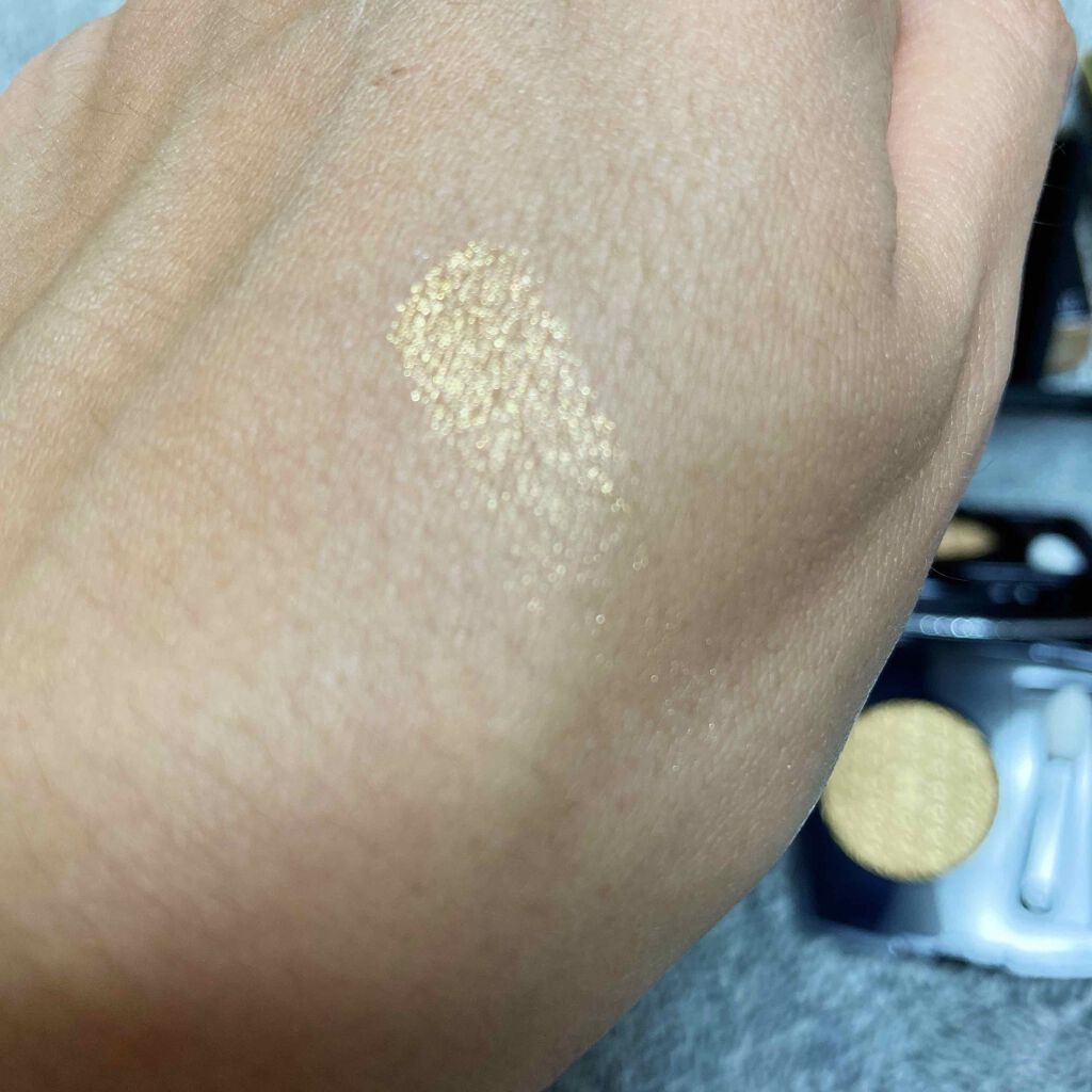 オンブル プルミエール プードゥル/CHANEL/単色アイシャドウを使ったクチコミ（3枚目）