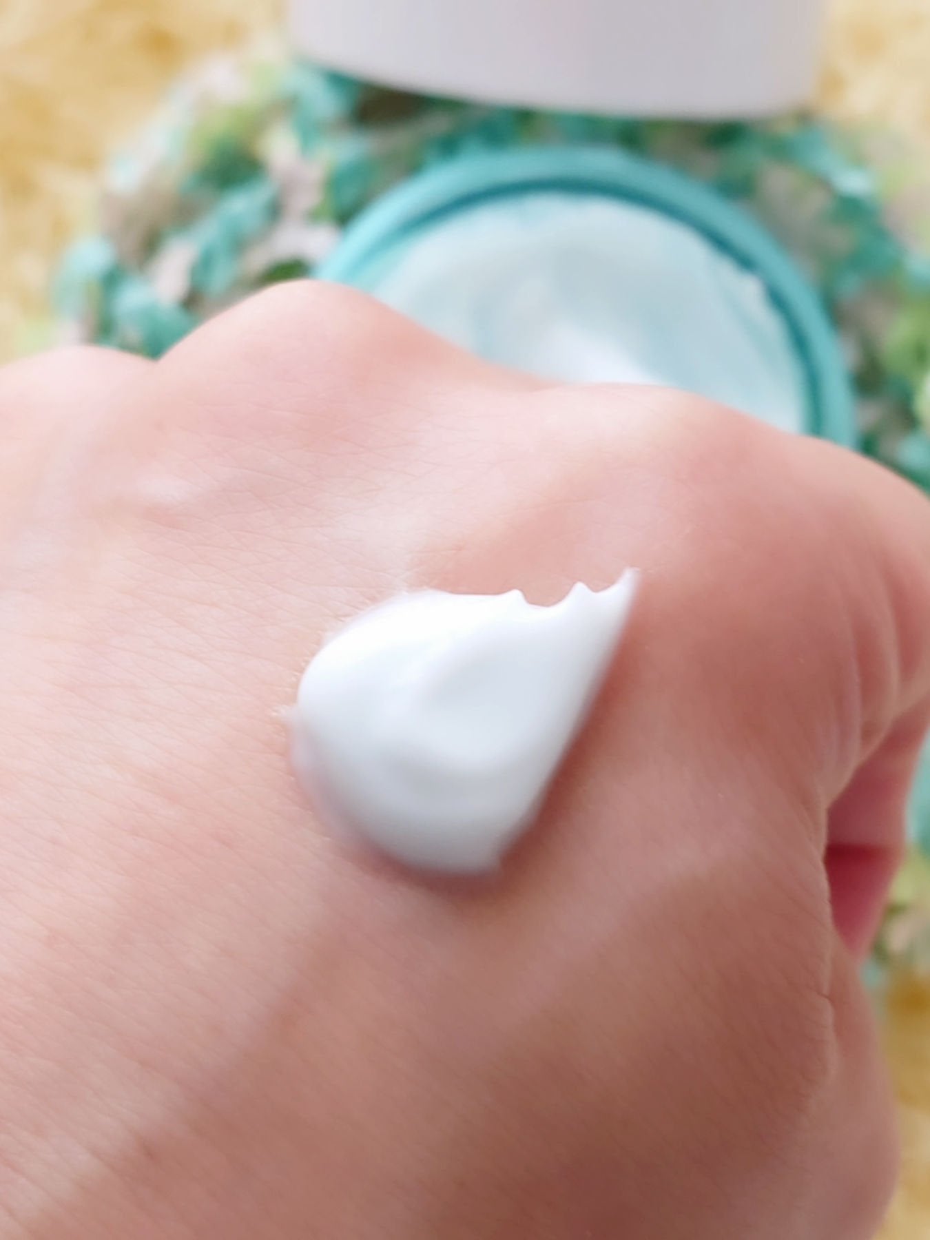 超低分子ヒアルロン酸ジンク水分クリーム/Isntree/フェイスクリームを使ったクチコミ(4枚目)