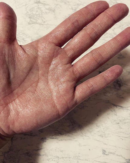 パフュームウォータリーハンドクリーム/AK/ハンドクリームを使ったクチコミ(4枚目)