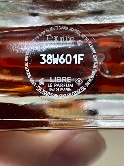 YVES SAINT LAURENT BEAUTE リブレ ルパルファム のクチコミ「モンパリと並んですっかりイヴサンローランのアイコンフレグランスとなったリブレシリーズ。一度流行.....」(2枚目)