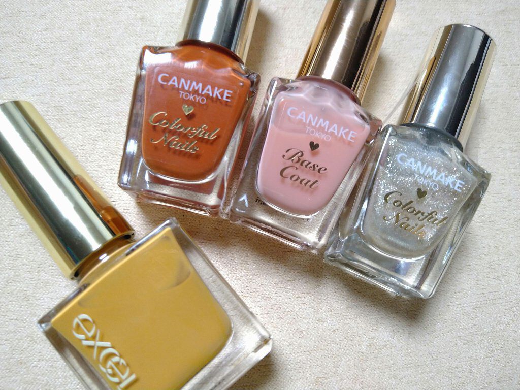 ネイルはナチュラルなくすみピンク系でごまかしてきましたが、
急にカラーネイルしたくなって買いました…！

サナエクセル ネイルポリッシュ NL18ジンジャースパイス
キャンメイクカラフルネイルズ N42

キャンメイクのネイルってめちゃくち