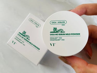 VT VT CICA ノーセバム マイルドパウダーのクチコミ「| VT COSMETICS |

VT CICA ノーセバム マイルドパウダー

大人気！
.....」（1枚目）