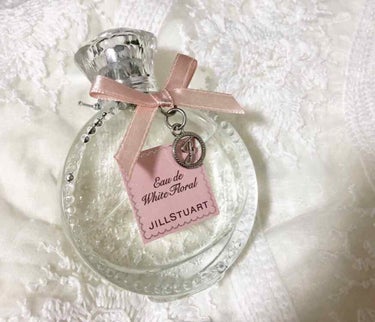 🎀JILLSTUART リラックスオードホワイトフローラル𓂃❤︎ 50ml  3800+tax

このジルの香水いつもランキングに入っていて人気ですよね🕊
男友達と遊びに行った時にいい匂いだと何人かから